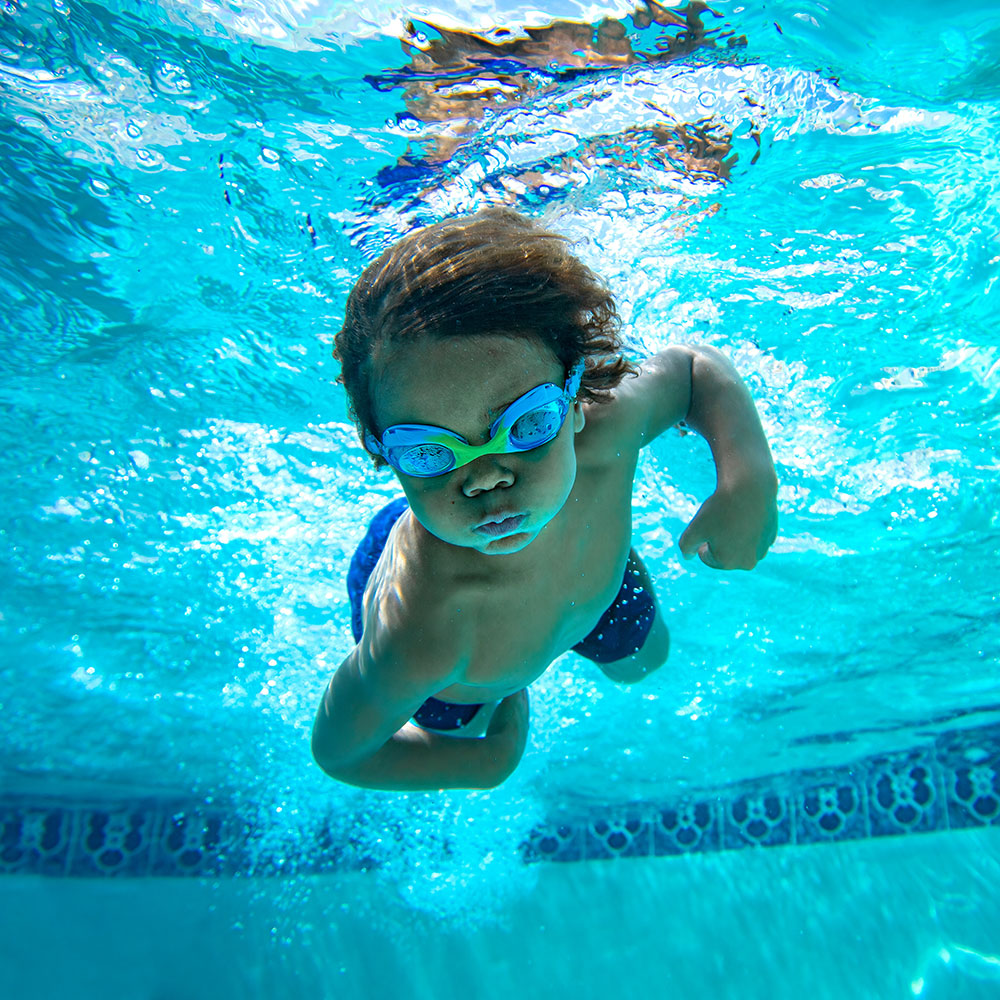 kid swimming